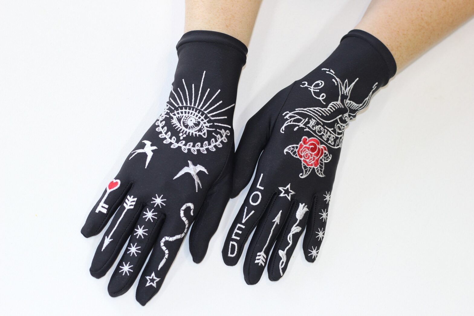 custom embroidered gloves